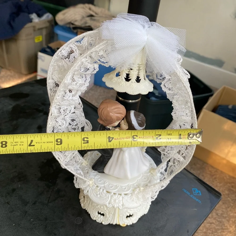 Vintage 10” Wedding Cake Topper Young Bride & Groom White Pearl Arch